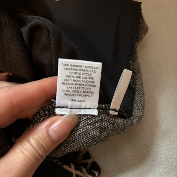 NY&C Black & Light Pink Shimmery Off the Shoulder Long Sleeve Top Size XS - Picture 5 of 6